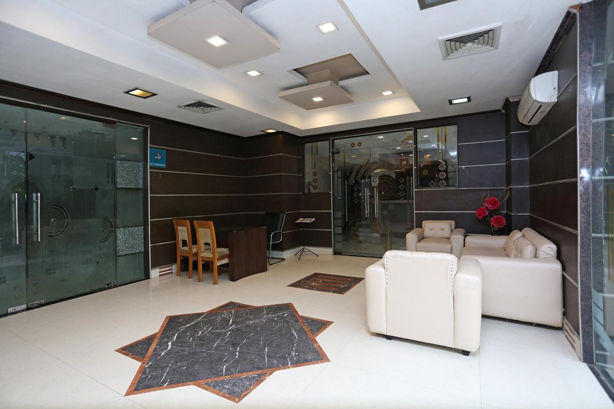 Hotel O Mukut Regency Ghaziabad Bagian luar foto
